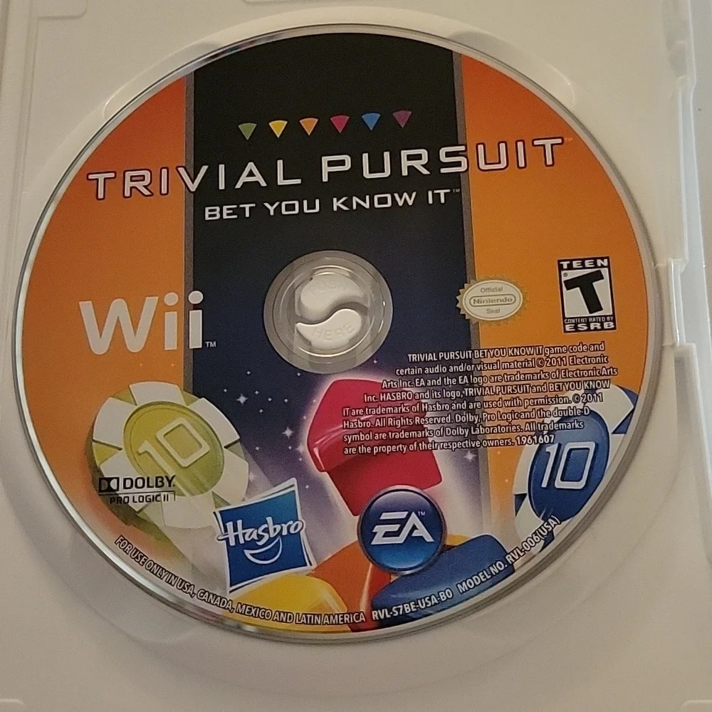 Trivial Pursuit - Wii Game No Visable Stratches Original Case & Paper Inserts